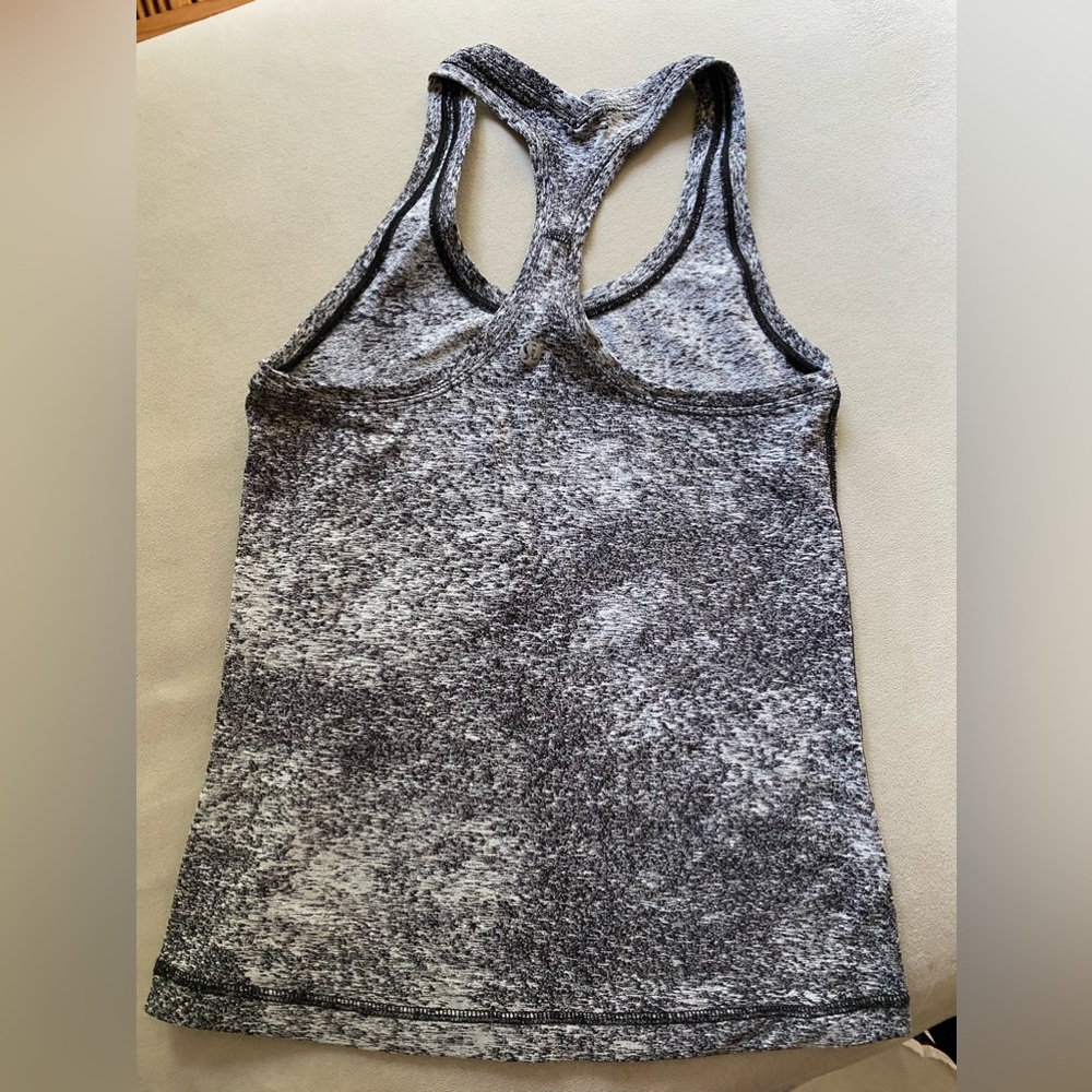 Lululemon fitted tank top like new!